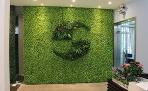 Artificial Grass Wall – Oval Design with Dual-Layer Grass ( 20mm & hedge tiles )